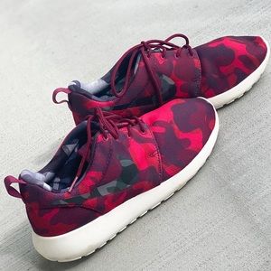 Nike Red & Grey Camo Gym Shoes